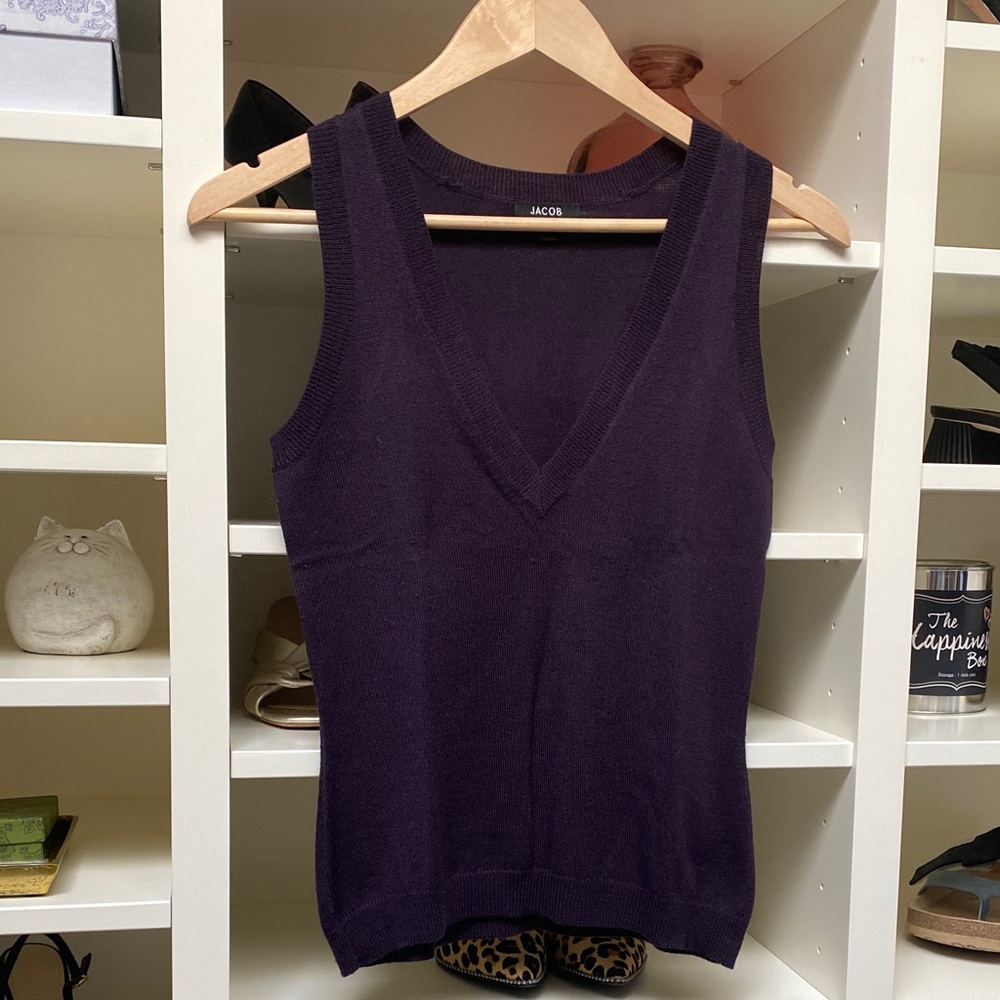 Jacob Deep Purple V-Neck Vest.  EUC!  Size M.